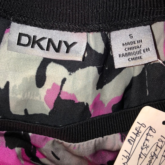 DKNY Black Print Top S - Picture 5 of 6